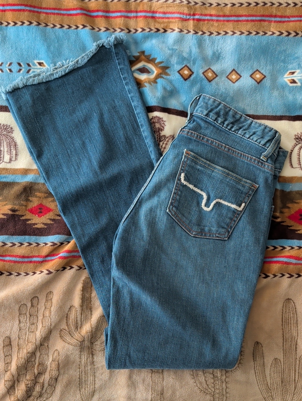 Kimes Ranch Lola Raw Hem Jeans 4/34